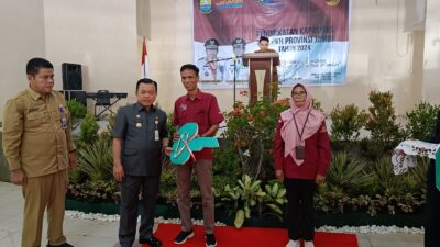 Gubernur Al Haris Serahkan Motor Operasional Kepada Koordinator PKH se-Provinsi Jambi