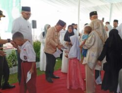 Gubernur Al Haris Berbagi Kebahagiaan Bersama Ribuan Anak Yatim di 10 Muharram