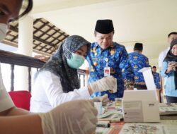 Tes Urine Bersama Pejabat Pemprov Jambi, Al Haris Tantang Kepala Daerah Juga Tes Urine 