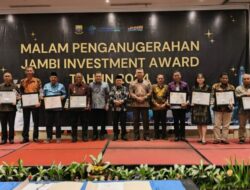 Gubernur Al Haris Serahkan Penghargaan Jambi Investment Award 2024, Berikut Pemenangannya