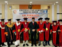 Ketua DPRD Jambi Raih Gelar Doktor di Unja, Predikat Cumlaude