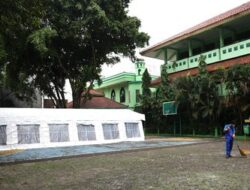 Harta Karun Miliaran Rupiah Ditemukan Guru SD di Halaman Sekolah