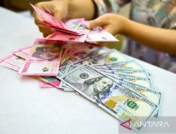 Rupiah Melemah Seiring Rencana Trump Deklarasi Darurat Nasional