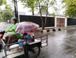 Waspada! Hujan Petir Akan Melanda Jambi Hari Ini, Minggu