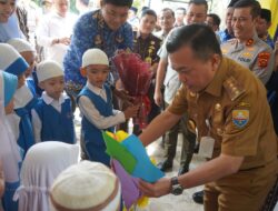 Launching Makan Bergizi Gratis, Gubernur Al Haris Pastikan Proses Lancar dan Menu Sehat untuk Anak