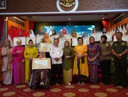 Gubernur Al Haris Ajak Perempuan Teladani Kartini, Bangun Keluarga dan Daerah