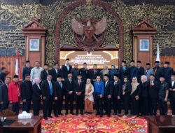 Ketua DPRD Jambi M Hafiz Pimpin Sidang Paripurna Pelantikan Samsul Riduan Sebagai Waka II
