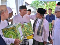 Jadi Khatib dan Imam, Wali Kota Maulana Pimpin Shalat Jumat Pertama di Masjid Ashabul Kahfi