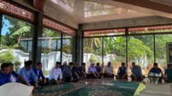 Kenang Sosok Tokoh Politik PAN Jambi, Maulana Ziarah ke Makam Zulkifli Nurdin