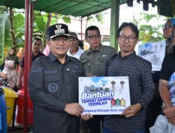 RT 20 Talang Bakung Terima Bantuan Sarana Kebersihan, Maulana : Program Kampung Bahagia Wujudkan Kota Jambi Bersih