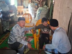 Tersentuh Lihat Kondisi Misba, Gubernur Al Haris Serahkan Kursi Roda dan Janji Perbaiki Rumah